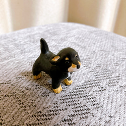 チワワ　成犬&子犬　ブラックタン　ミニチュア　フィギュア　置物　オブジェ 5枚目の画像