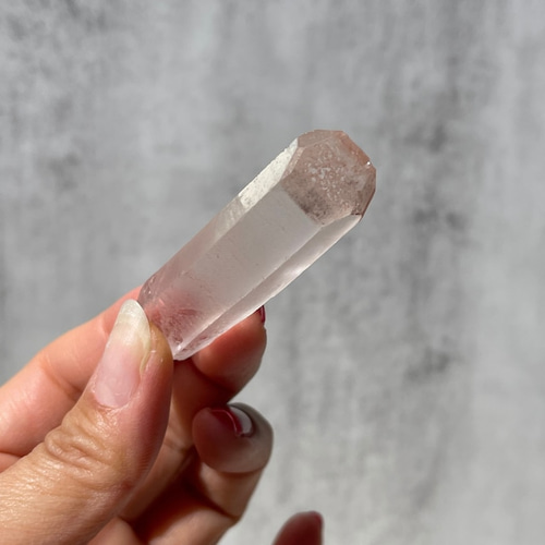 マダガスカル産【ピンククォーツ／Pink Quartz】ポイント｜タワー 鉱物