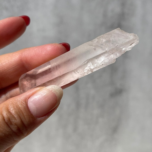 マダガスカル産【ピンククォーツ／Pink Quartz】ポイント｜タワー 鉱物