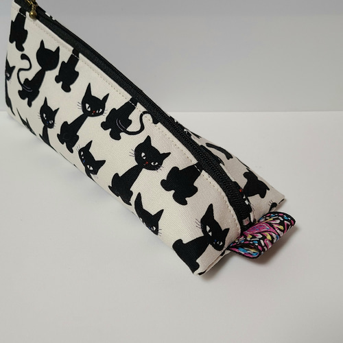 感謝価格　SALE クレーン猫柄　16cmファスナーポーチ　人気　ハンドメイド 感謝価格SALE クレーン猫柄16cmファスナーポーチ人気ハンドメイド