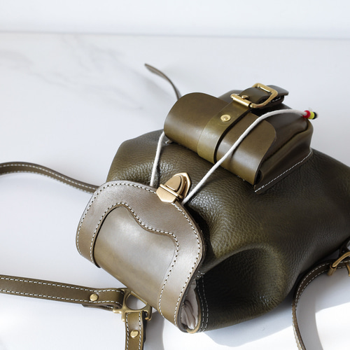 切線派】本革手作りの ミニリュック レディース リュック ショルダー