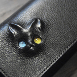 黒猫の長財布（表革：VACCHETTA800、仮セット猫目：オッドeyes）約260ｇ 猫目選べます♪ 2枚目の画像
