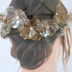 gold×white ヘッドドレス ウエディング ヘアアクセ 結婚式 成人式　髪飾り ディップフラワー　ヘッドアクセ 3枚目の画像