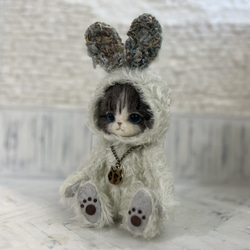 うさぎの着ぐるみを着たごーぐるにゃんこ(ミント) テディベアタイプ　羊毛フェルト ねこ　ぬいぐるみ　 7枚目の画像