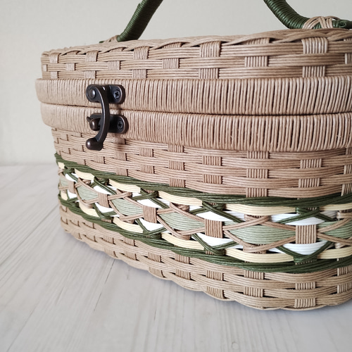 フタ付きバスケット(まる) 中トレー付き うすちゃ✕グリーン 紙バンド