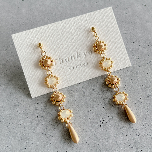 Silky Gold＊チェコビーズチェーンピアスorイヤリング ピアス（その他 
