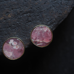 rhodochrosite brass earring (hanadukiyo) 3枚目の画像