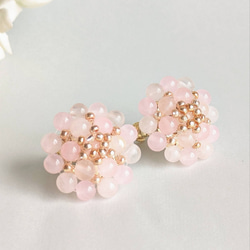 【送料無料】淡墨桜の可愛いお花のイヤリングorピアス（天然石ローズクォーツ✕カルセドニー） 7枚目の画像
