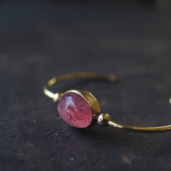 red aventurine in quartz brass bangle (hanaikada) 10枚目の画像