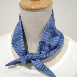 ダブルガーゼ スカーフ 変形ストライプ　ブルー 1枚目の画像