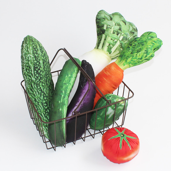 國貨 蔬菜商 新鮮蔬菜 大白菜 蘿蔔 黃瓜 馬鈴薯 番茄 姬菇 第3張的照片