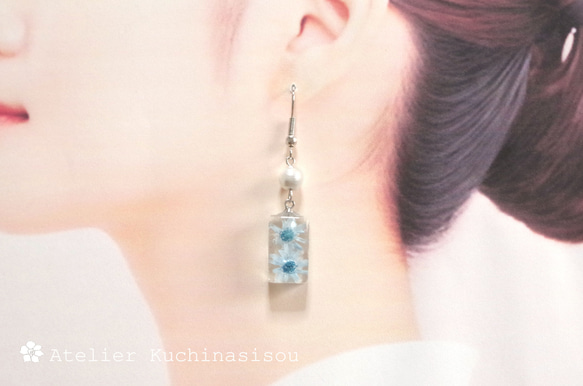 樹脂藝術花朵棉質珍珠耳環&lt;淺藍色&gt; 第5張的照片