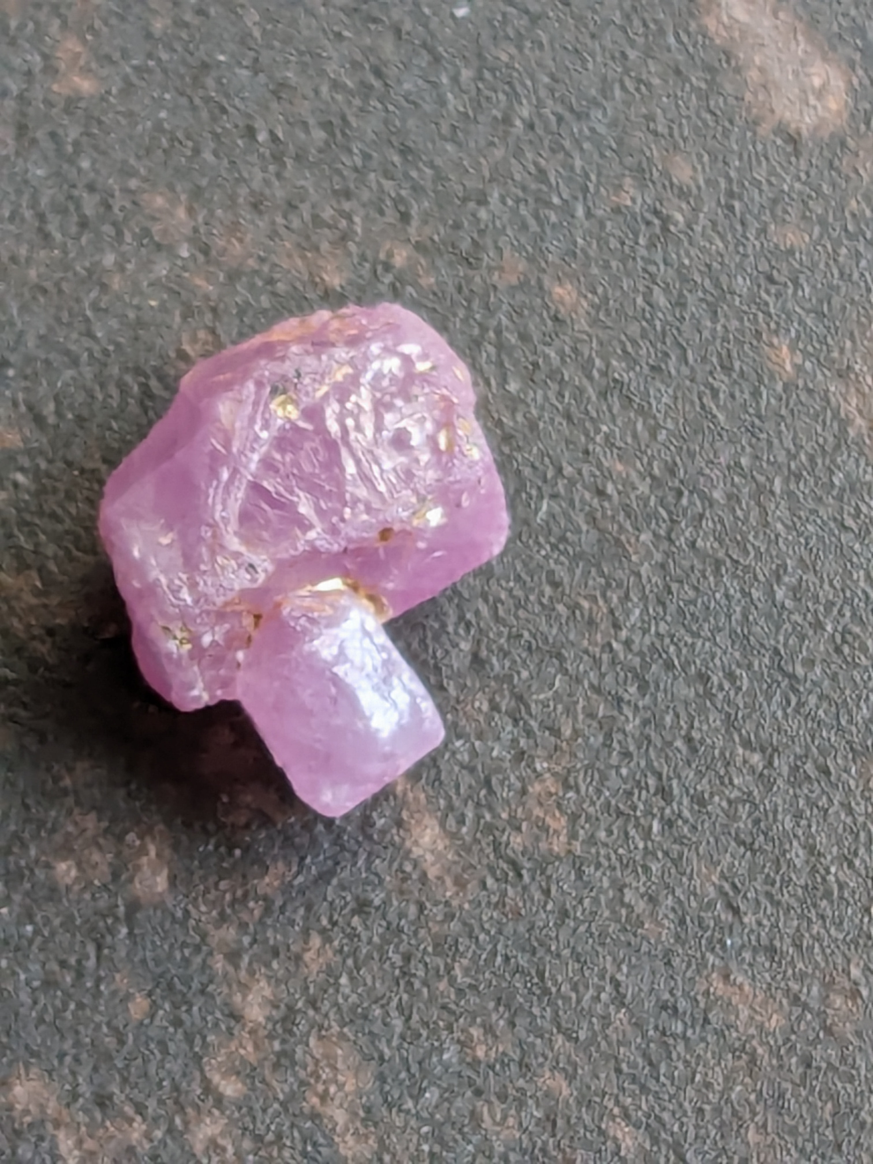 ギニア産　非加熱　ルビー　双晶 天然石　1