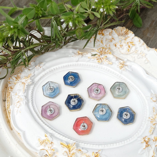 手染め布の六角形ピアス(藍染め・手染め・サージカルステンレス