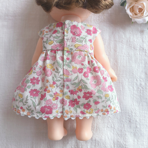 26cmドール用 裏地付き♡くすみカラーの花柄ワンピース 2カラー ソラン