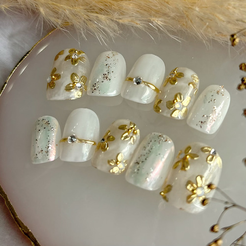 ゴールドミラーの小花ネイル〈作品No.5〉 ネイルチップ（つけ爪） Nail