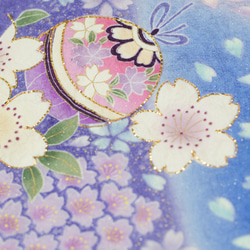正絹　青地桜と毬の柄振袖見本ハギレ　83cm　和小物、つまみ細工などに 5枚目の画像