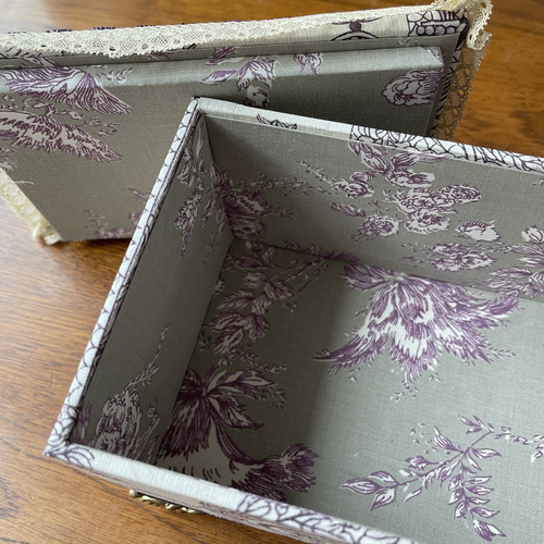 カルトナージュボックス(猫脚使用) カルトナージュボックス(猫脚使用)