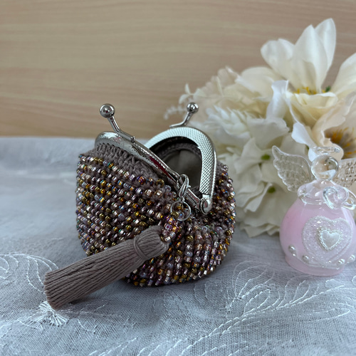 柏ビーズ　がまぐち財布　小銭入れ 極美品 柏ビーズ がま口財布 小銭入れ 総ビーズ 花柄 伝統工芸