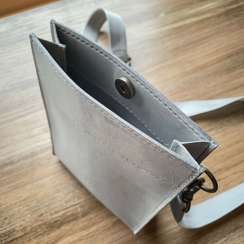 レザー小物ケース（Cenere） レザー小物ケース（Cenere） | iichi 日々の暮らしを心地よく