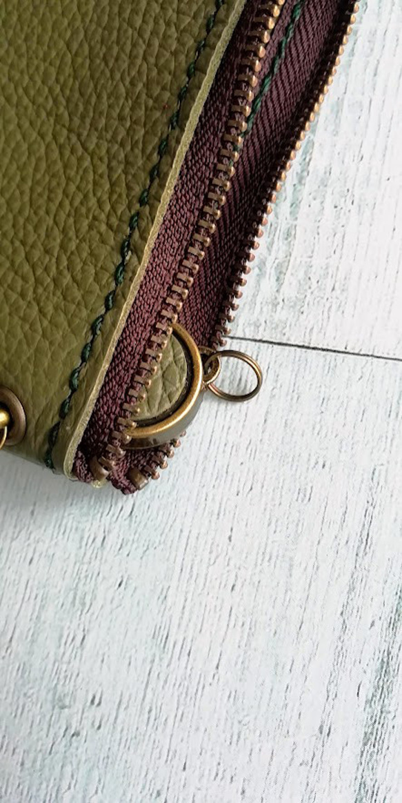 【送料無料】小銭入れ付きパスケース　キーケース　リール付き　カードケース　マルチポーチ　ストラップ付　本革　７色 6枚目の画像