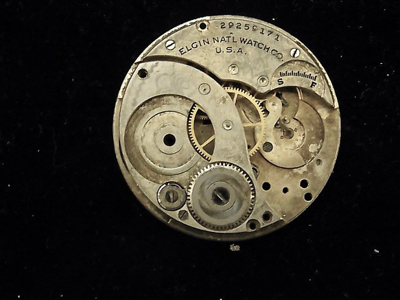 本物志向。1925年製造のエルジン懐中時計ジャンクです。　jw-416 1枚目の画像