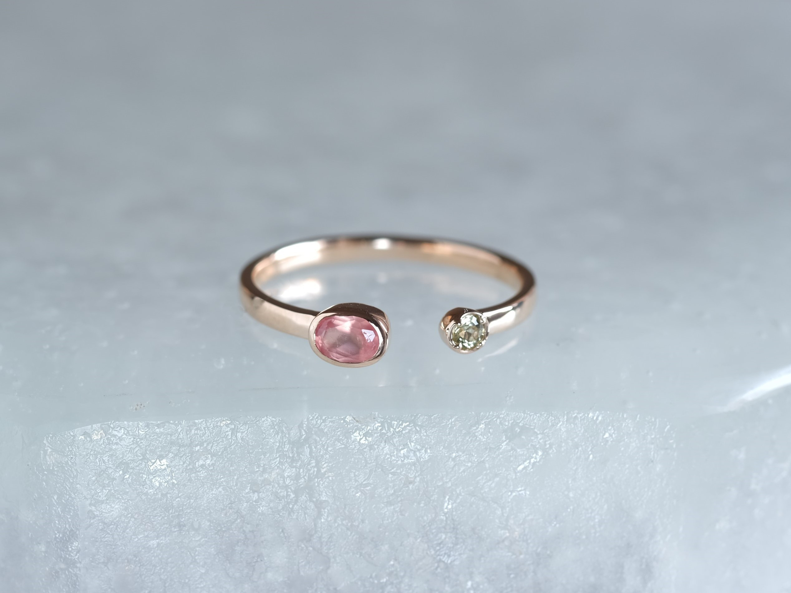 K10 spretta ring　天然石ロードクロサイト×ペリドット　ゴールドリング