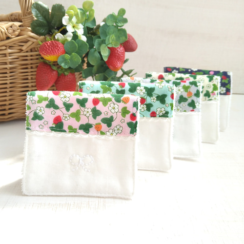 ハーフサイズ】いちご柄ミニタオル/ミニガーゼタオルハンカチ