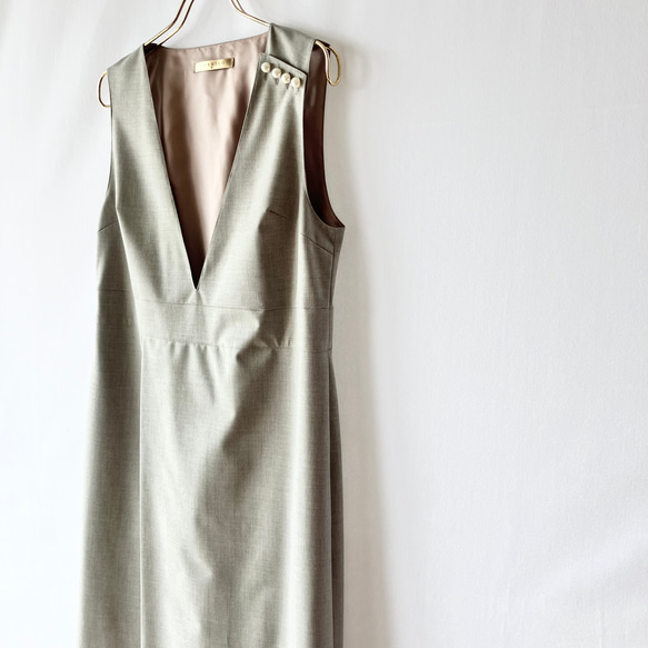 〈親子コーデセット〉肩パールボタンのジャンパースカート【おそろいフォーマル/灰色（ライトグレー）/肩パールボタン/子供服 灰色 あり 総裏仕立て