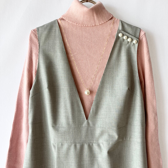 〈親子コーデセット〉肩パールボタンのジャンパースカート【おそろいフォーマル/灰色（ライトグレー）/肩パールボタン/子供服 灰色 あり 総裏仕立て