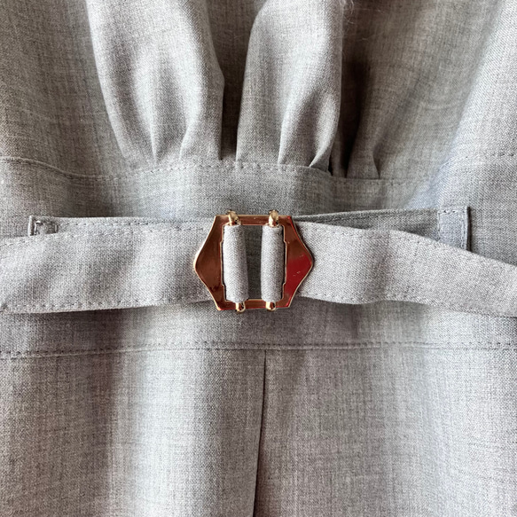 〈親子コーデセット〉肩パールボタンのジャンパースカート【おそろいフォーマル/灰色（ライトグレー）/肩パールボタン/子供服 灰色 あり 総裏仕立て