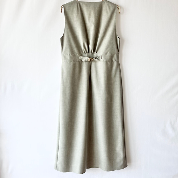 〈親子コーデセット〉肩パールボタンのジャンパースカート【おそろいフォーマル/灰色（ライトグレー）/肩パールボタン/子供服 灰色 あり 総裏仕立て