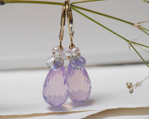 【ラベンダー】スコロライト　ピアスチャームイヤリング 1001 現品・極上大粒スコロライト（ラベンダークォーツ）とブルー系