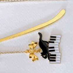 ピアノ猫とリボンのブックマーカー 2枚目の画像