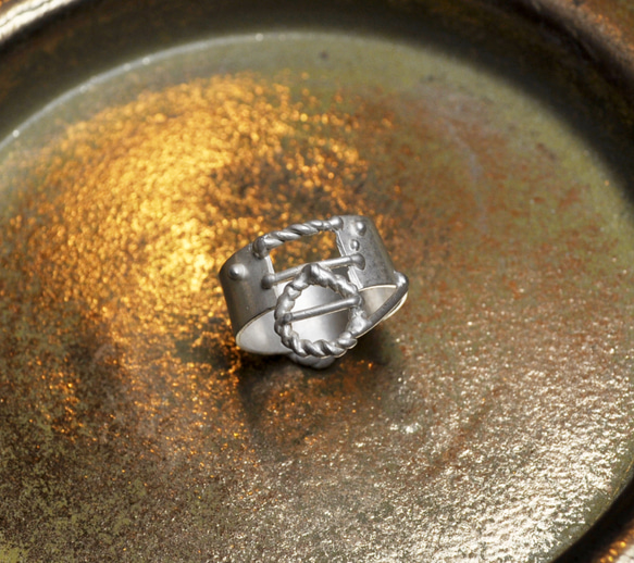 8.5号サイズ・Silver925の指環：《外套/Justaucorps》 1枚目の画像