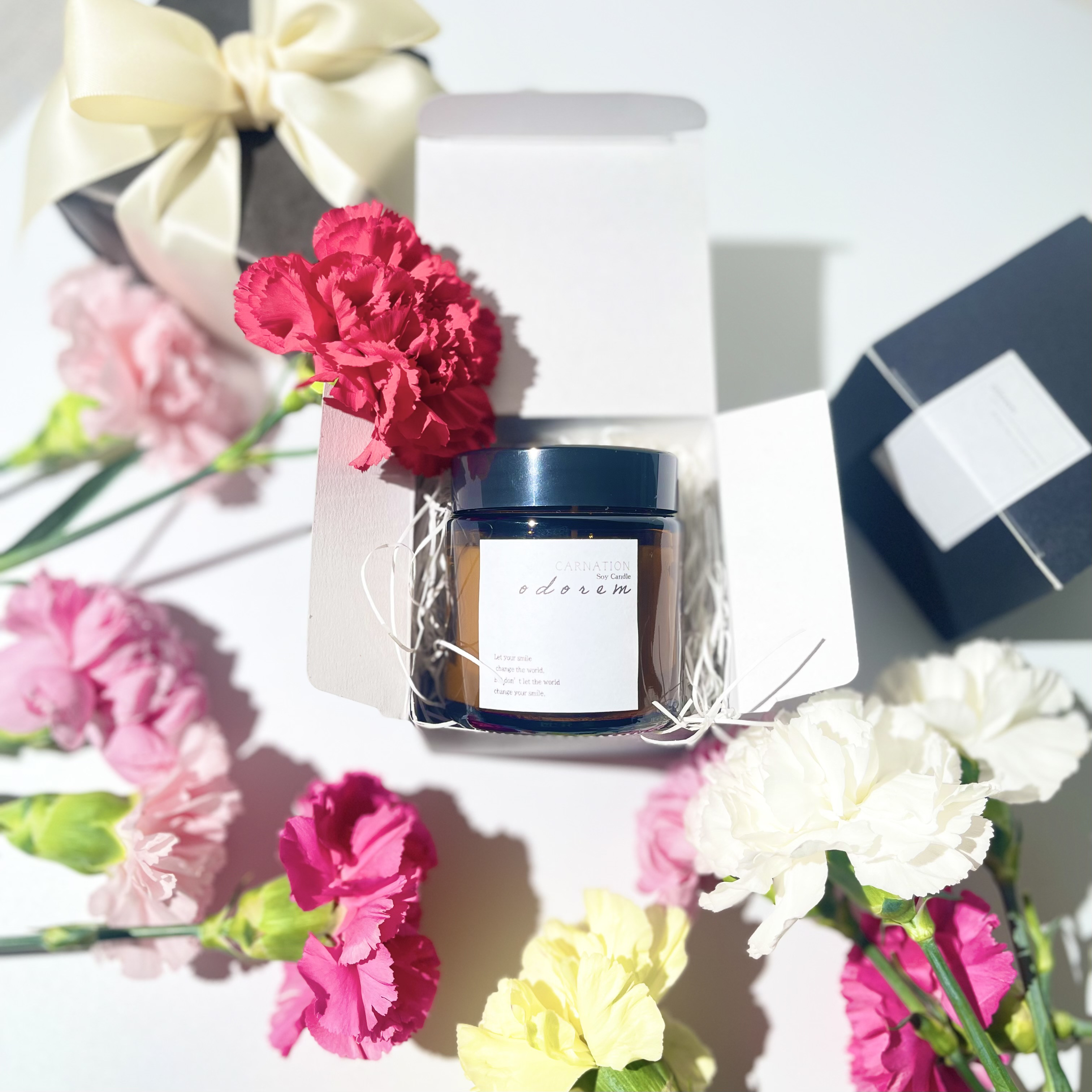フローラルでスパイシーな香り　カーネーション精油　ソイキャンドル ☆リラックス・瞑想