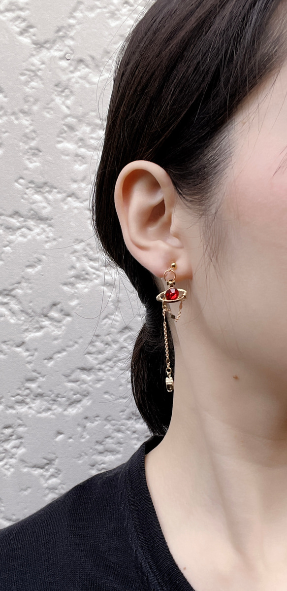 土星と流れ星 レッド イヤリング ピアス ノンホール イヤリング