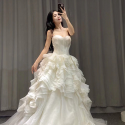 人気ウェディングドレス　高品質　ホワイト　フレアースカート上品サイズオーダー可能　短いトレーン　ファスナーチューブトップ 5枚目の画像