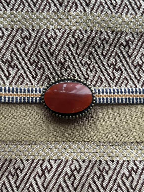 ビンテージ素材の赤瑪瑙のレトロモダンな帯留め「チア・レッド」 9枚目の画像