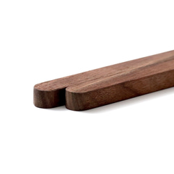 シンプルな木製バーマグネット〈ウォールナット〉 3枚目の画像