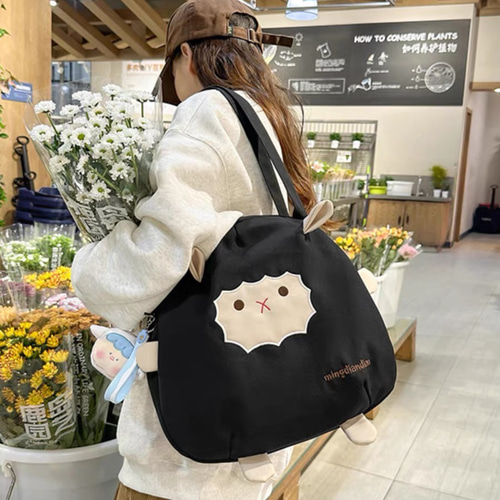 Plum's　ヒツジポシェット　Black Plum's ヒツジポシェット Black TOUT Y EST JP
