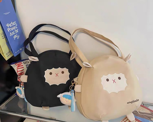 10 ハンドメイド・手芸 Plum's ヒツジポシェット Black