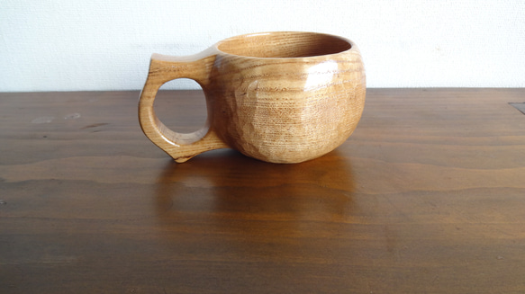 タモの一木彫りコーヒーカップ 1枚目の画像