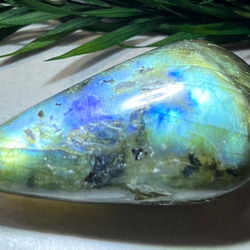 【宇宙エネルギー】虹　ラブラドライト　レインボー　タンブル　原石 2枚目の画像