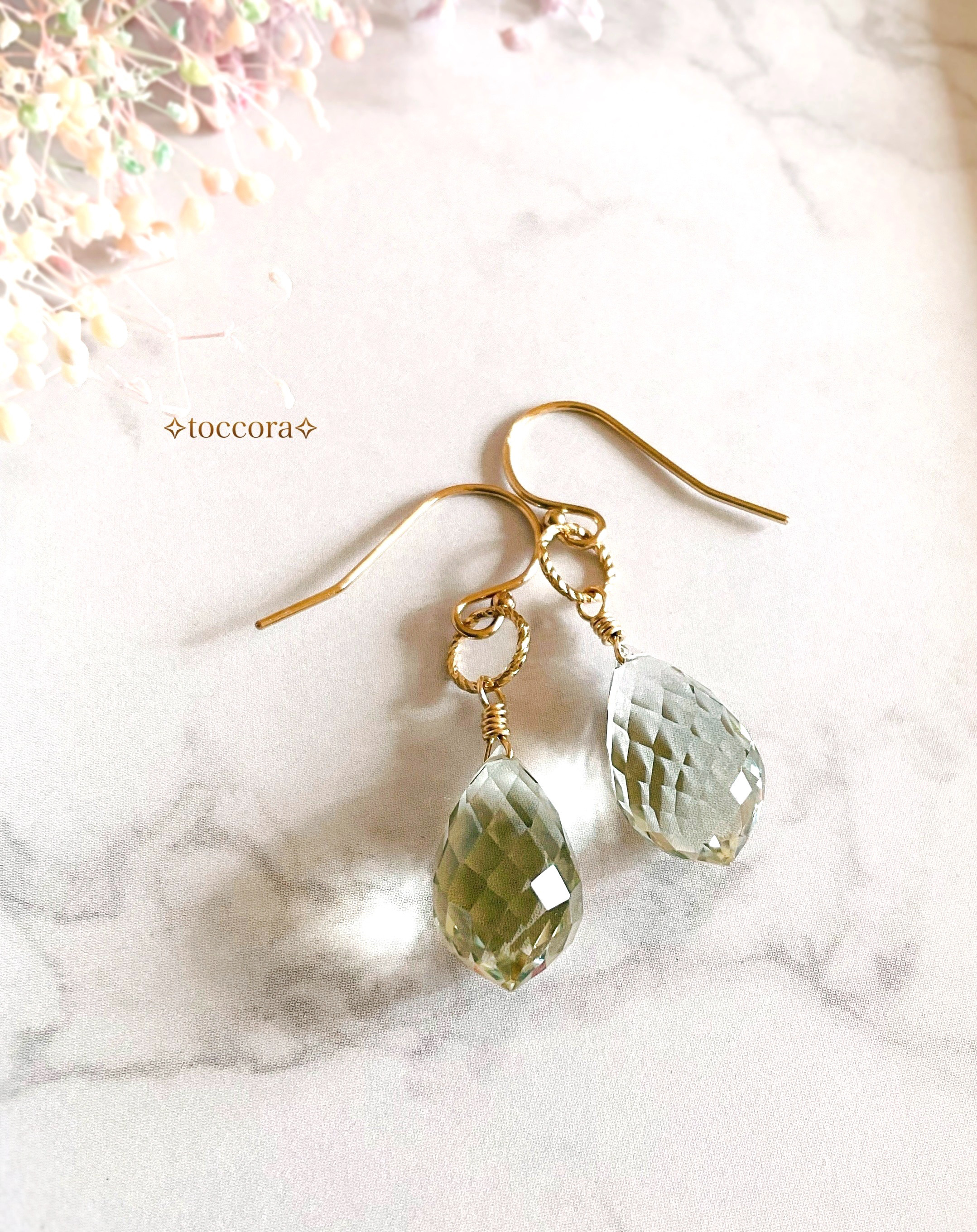 天然石と14kgf ꕤ*.ﾟフックピアス〜グリーンアメジスト ドロップカット〜