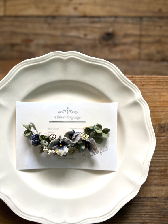 【受注制作】布花　silkパンジーとクローバーの首飾りコサージュ 1枚目の画像