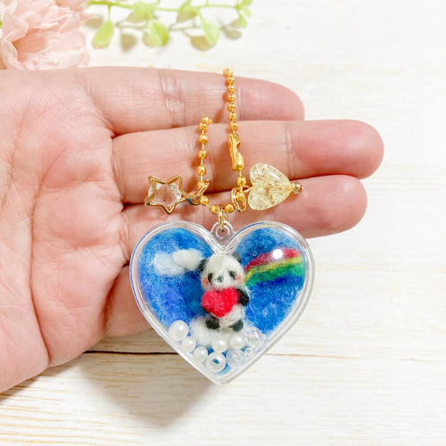♡羊毛フェルトのハートカプセルシェイカー♡シャカシャカ