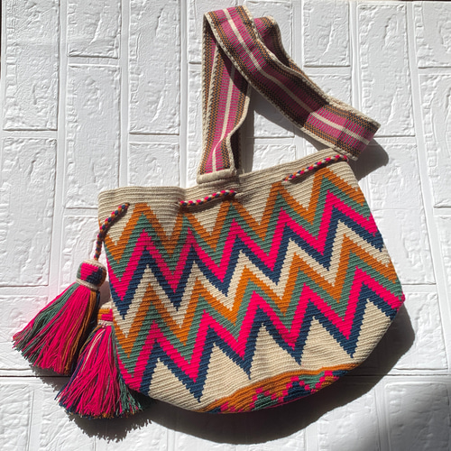 wayuu ショルダーバッグ　Lサイズ コロンビアのワユーバッグ Lサイズ multi ショルダーバッグ