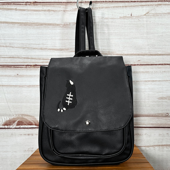 [免運費] 人造皮革翻蓋迷你背包，背面飾有貓咪刺繡 第8張的照片