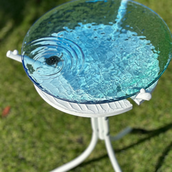 現物有り即納　ホヌの泳ぐ海　水紋　ガラスガラスサイドテーブル丸  カメ　 3枚目の画像